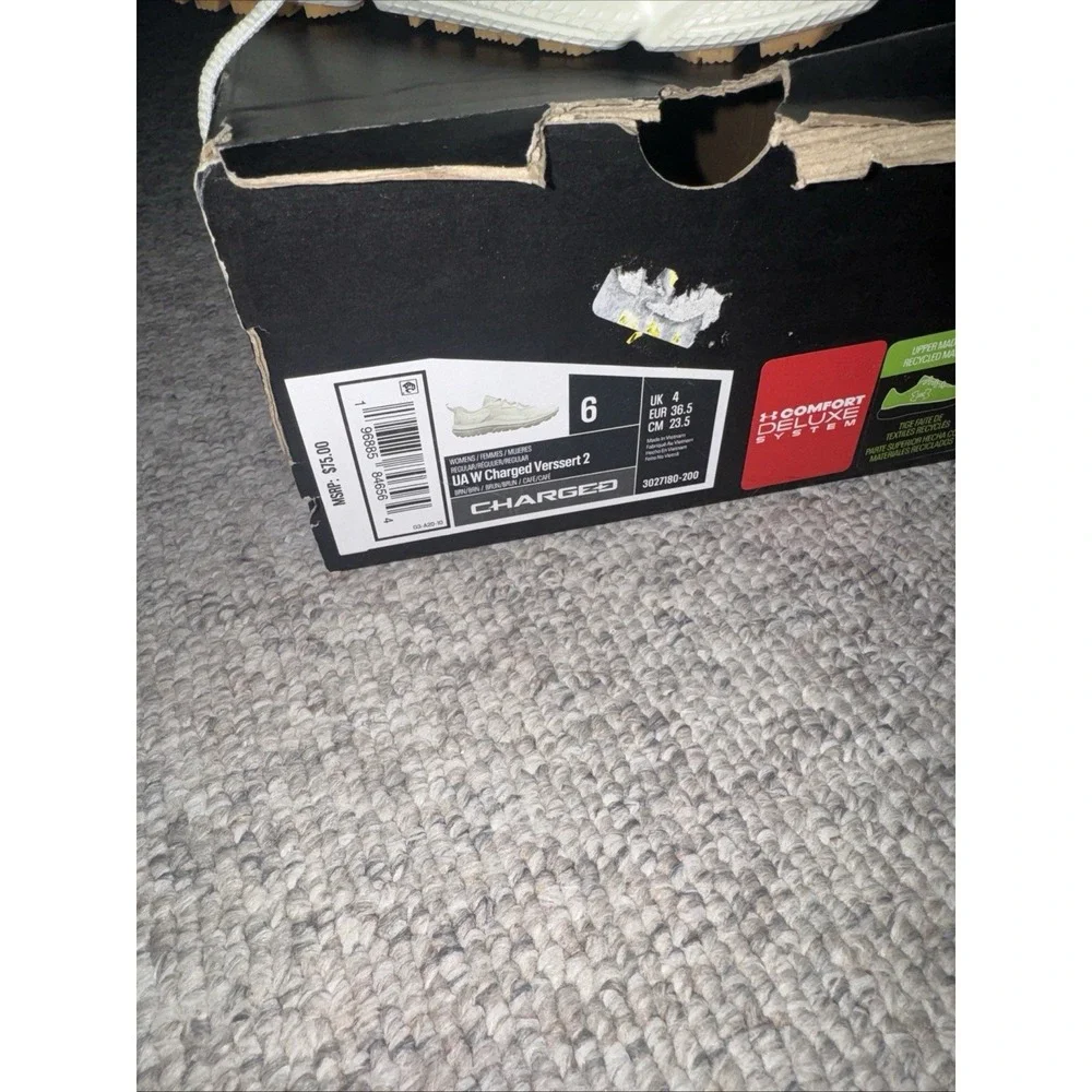 (W) UA Charged Verssert 2 Silt White 3027180-200 Size 6